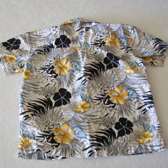 Old Navy Hawaiian shirt cream, black, blue & yellow - Picture 5 of 5